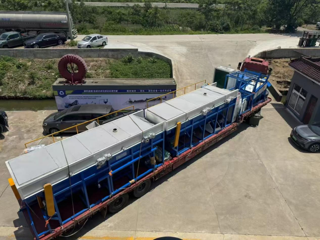 BKL (HuiXing Machine) Delivers a HDPE Drums Recycling Line to HeBei